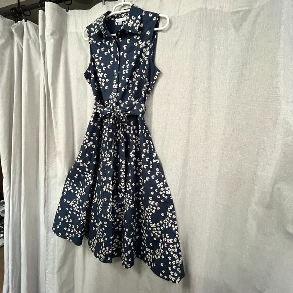 Size 6 Calvin Klein Sleeveless Collared Button Down Tie Waist Dress w/ pockets - Picture 2 of 5